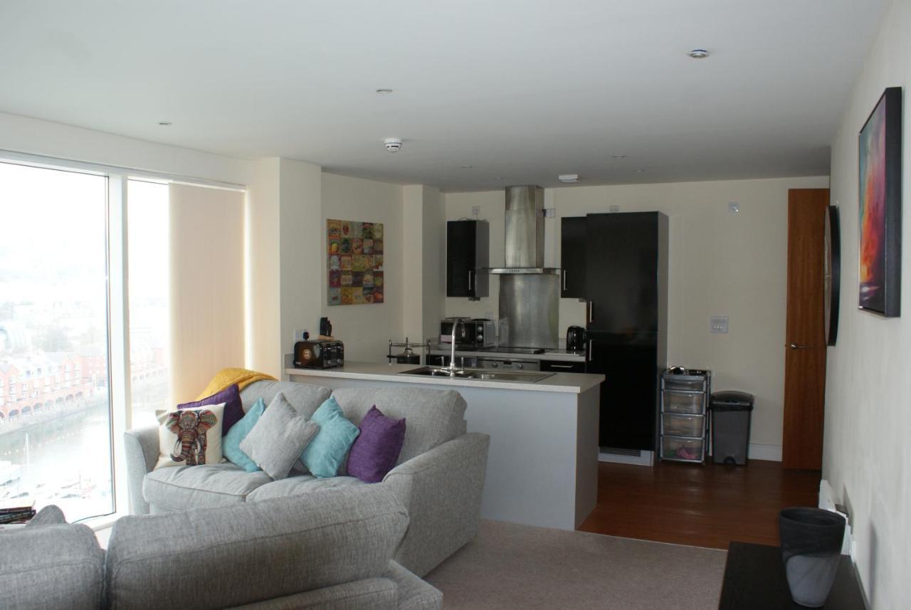 Coastal City Rooms - Waterfront Swansea Bagian luar foto
